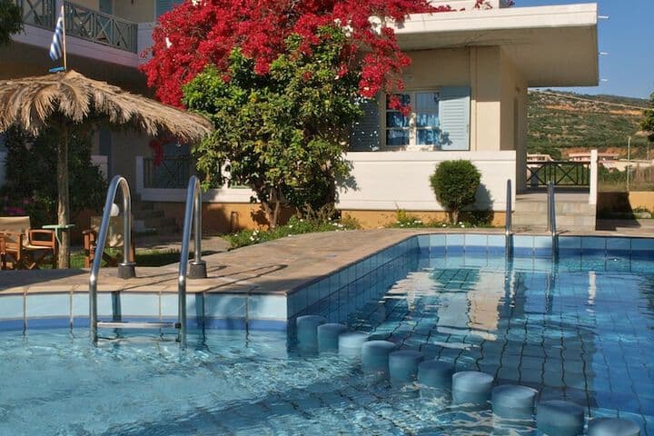 Cormoranos Apartments photo 5