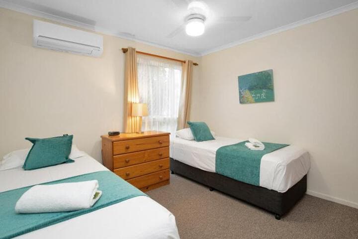 The Shores Holiday Apartments photo 5