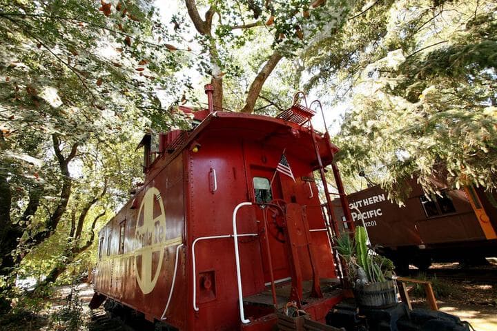 Featherbed Railroad B&B Resort photo 2