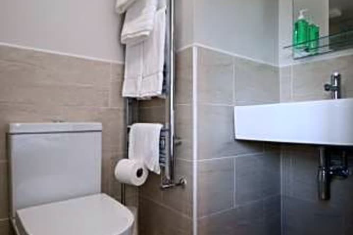 Vale View photo 3