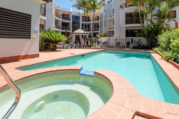 Burleigh on the Beach Holiday Apartments photo 4
