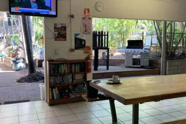 Frogshollow Backpackers photo 3