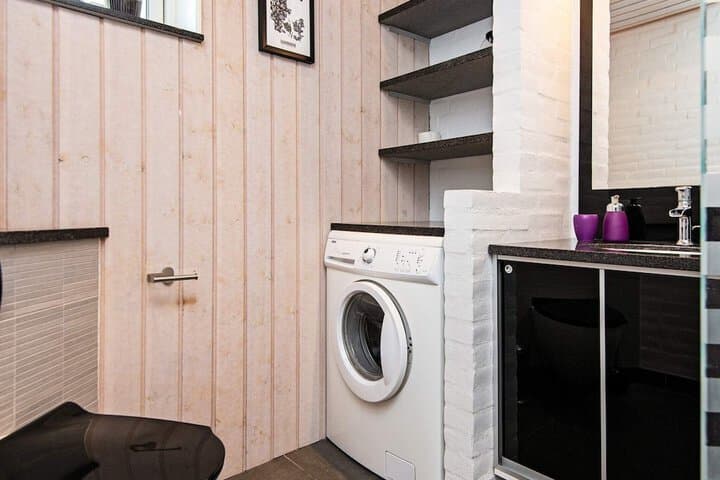 6 Person Holiday Home in Juelsminde photo 3