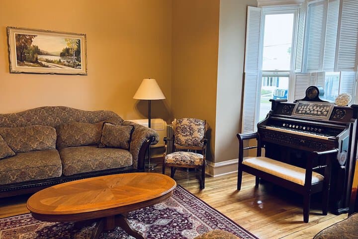McLean House Bed & Breakfast photo 4