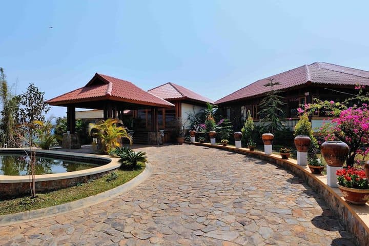 Crest Villa Mansion photo 2