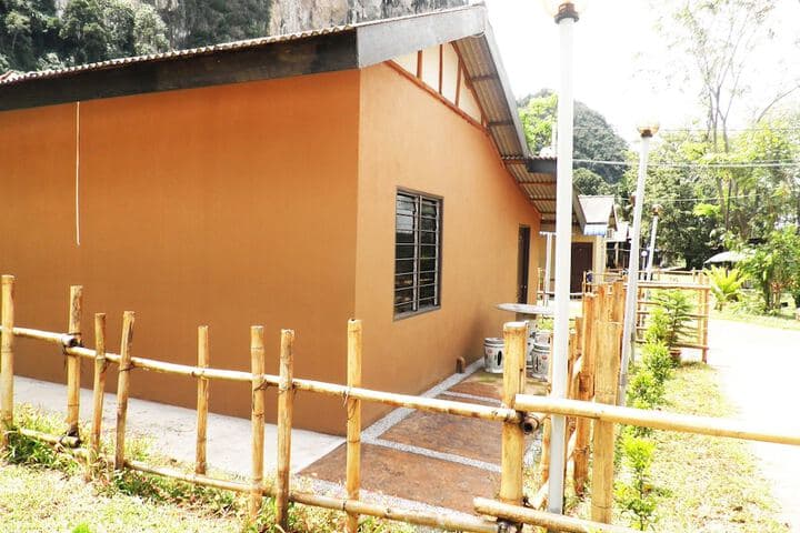 EFM Guest House photo 4