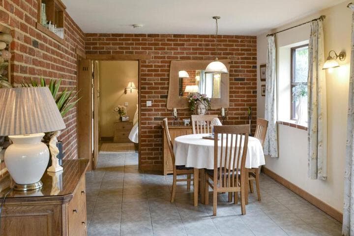 Riverside Cottage photo 4