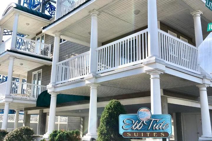 Ebb Tide Suites photo 4