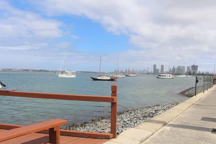 Broadwater Keys photo 4