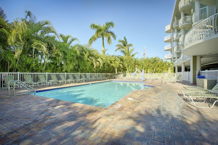 Crystal Palms Beach Resort photo 5