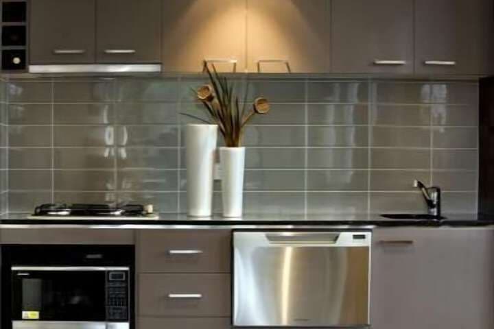 May Park Executive Apartments photo 4