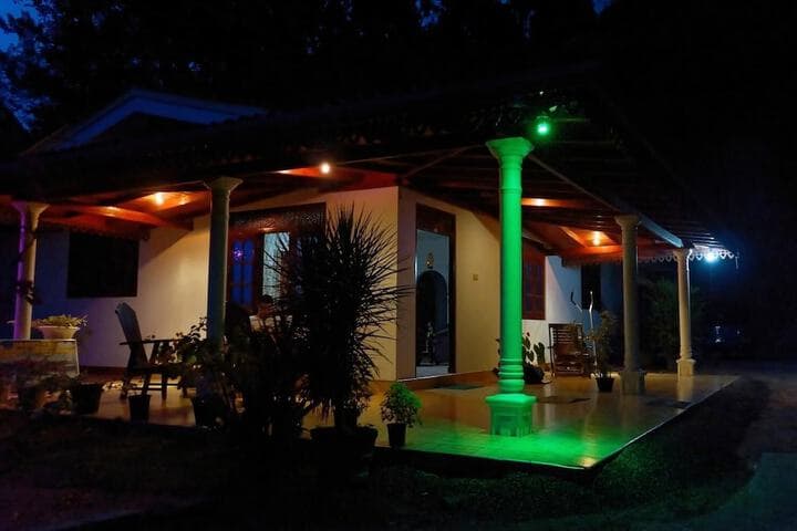 Damith Tourist Inn photo 2