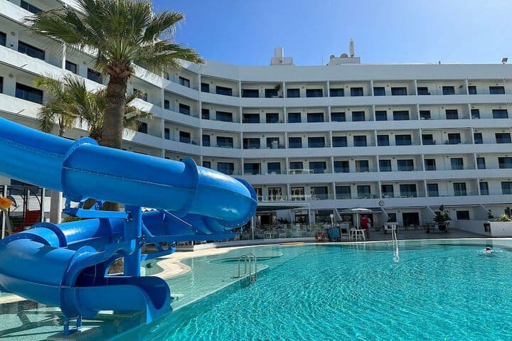 Pearly Grey Ocean Club Apartments & Suites photo 5