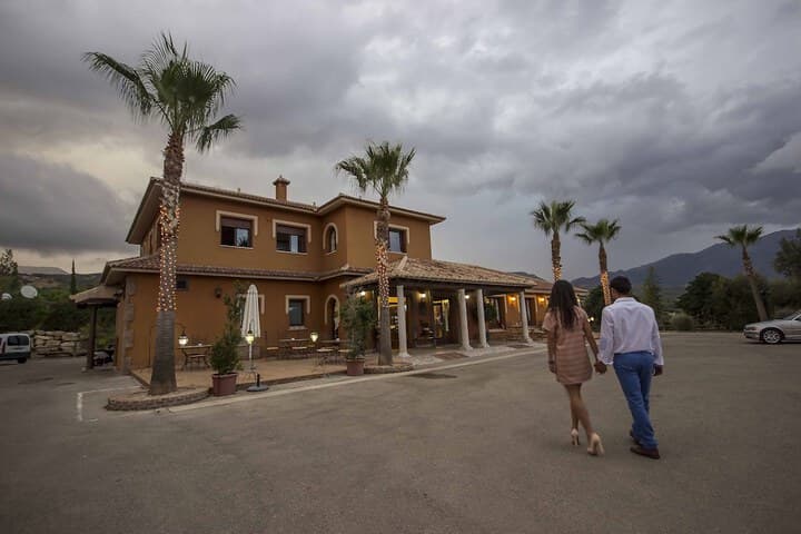 Las Mayoralas photo 2