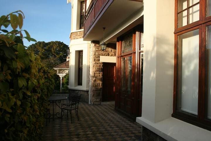 Reading House photo 5