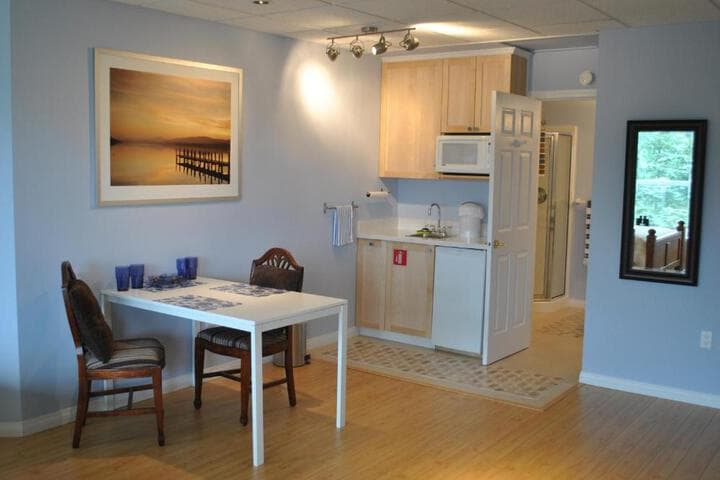 Madeira Park Oceanview Suites photo 5