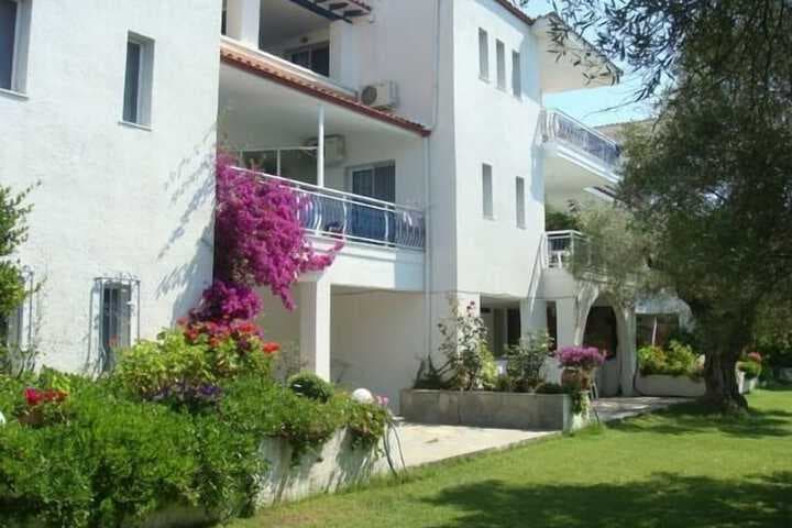 Xenios Faros Apartments photo 2