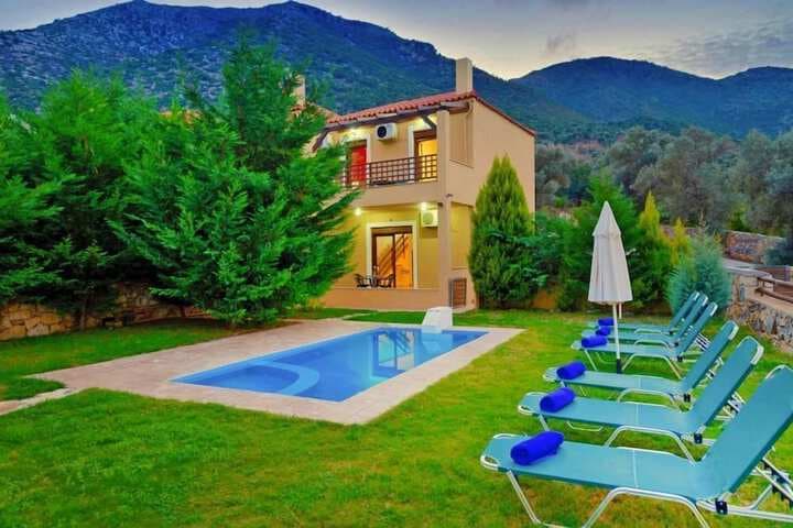 Uphoria Villas photo 3