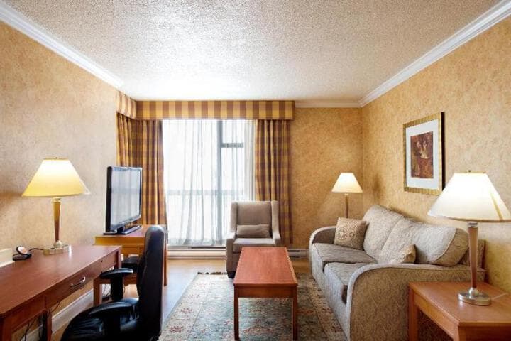 Sunset Inn and Suites photo 3