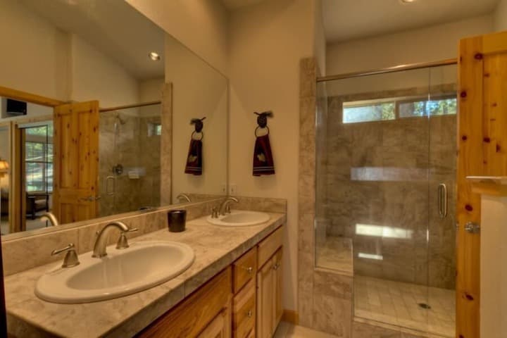 2058 Lukins Way photo 5
