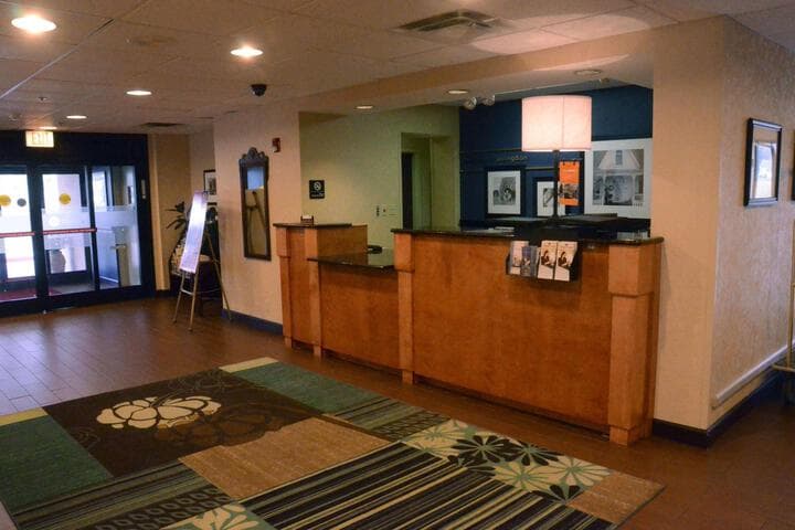 Hampton Inn Abingdon photo 2