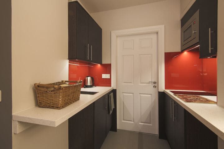 Court Residence photo 3