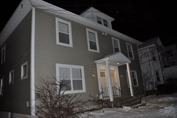 Moncton Suites 267 Universite Ave photo 2