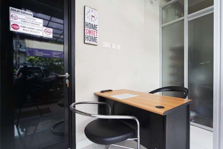 RedDoorz at Mangga Besar 2 photo 3