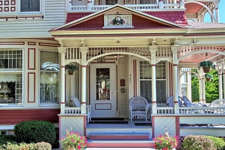 Grand Victorian B&B Inn photo 4