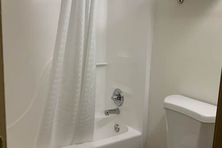 Town & Country Inn photo 3