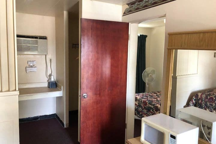 Norton Shores Inn photo 1