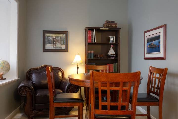 Sir Isaac Brock B&B Luxury Suites photo 5