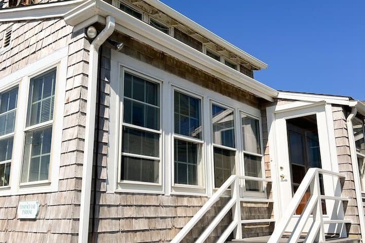 By the Sea Guests Bed & Breakfast & Suites photo 2