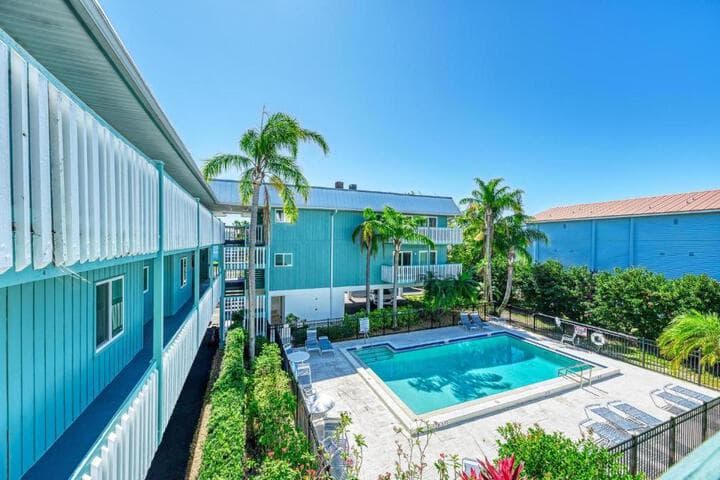 Anna Maria Island Beach Palms 5B photo 3