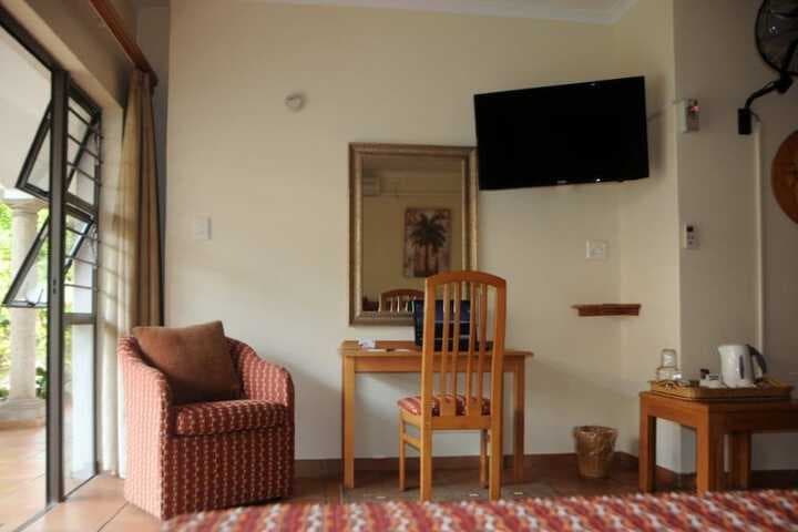 Centre Court B & B photo 3