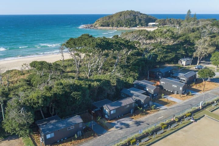 Scotts Head destination view