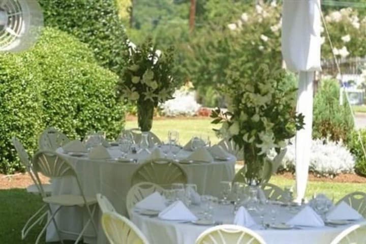 1842 Inn photo 3