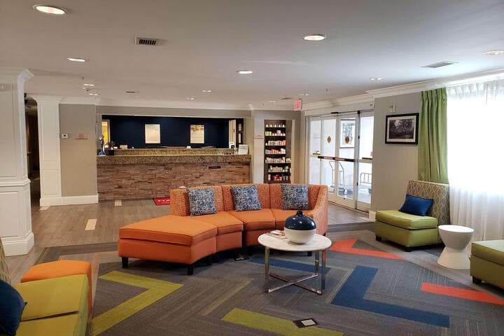 Hawthorn Suites by Wyndham Columbus Fort Benning photo 4