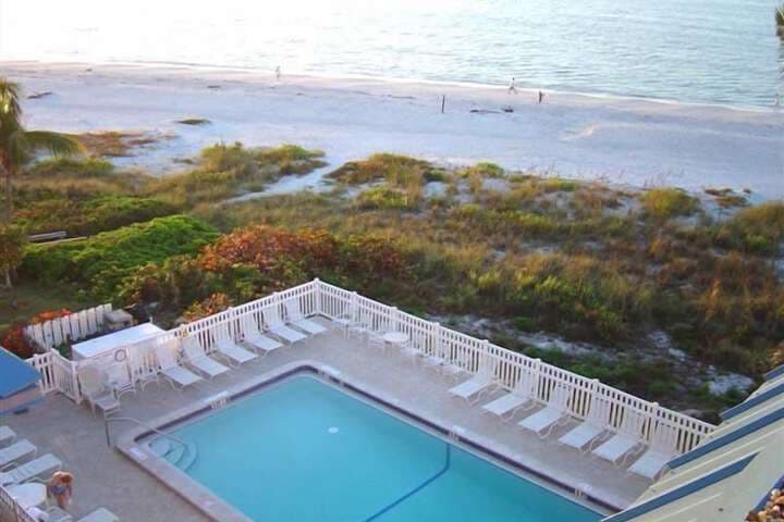 Oceans Reach Condominiums photo 3