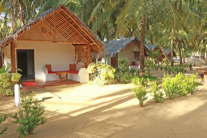 Roshanne Beach Resort photo 2