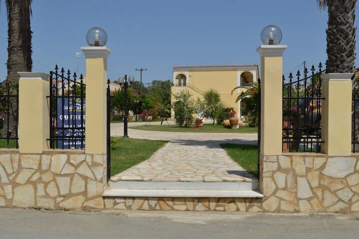 Konstantina Apartments photo 5