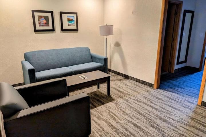Econo Lodge Inn & Suites Munising Area photo 2