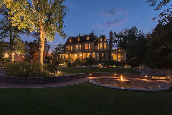 Bellevue Avenue Historic District destination view