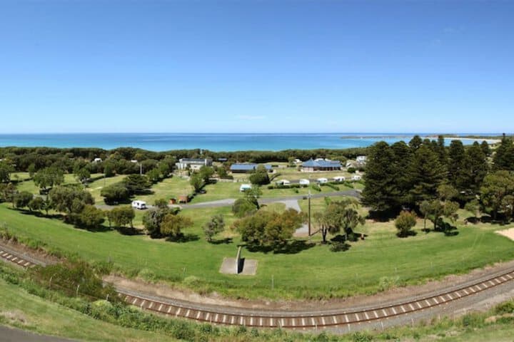 Surfside Holiday Park photo 4