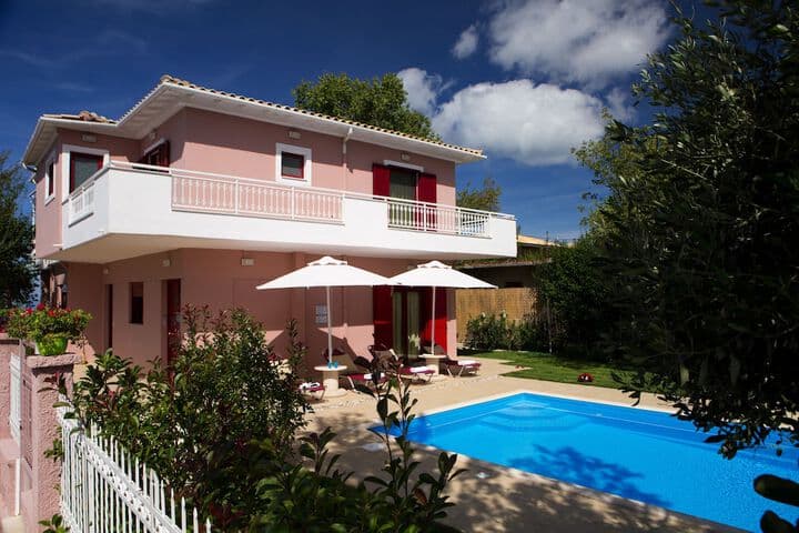 Exanthia Villas photo 3