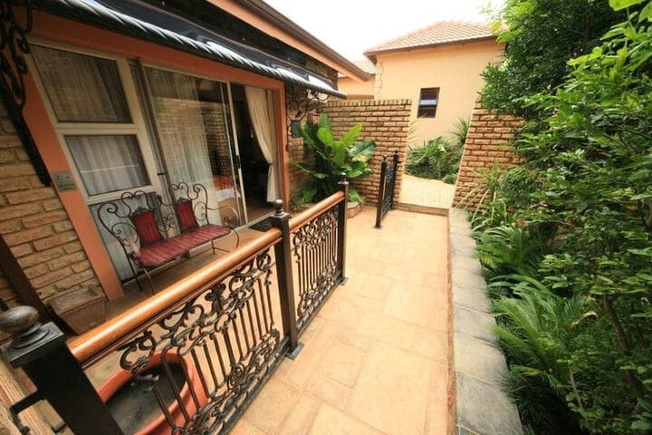 Le Cozmo Guest House photo 5