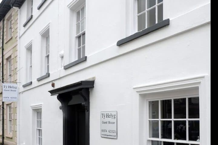 Ty Helyg Guest House photo 5