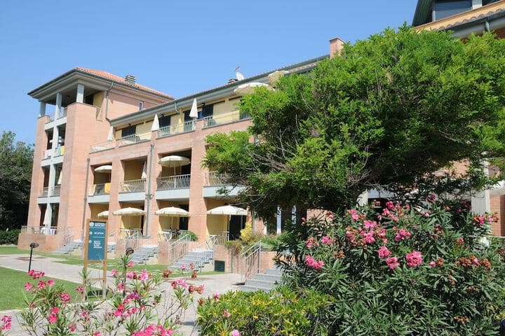 Continental Resort photo 3