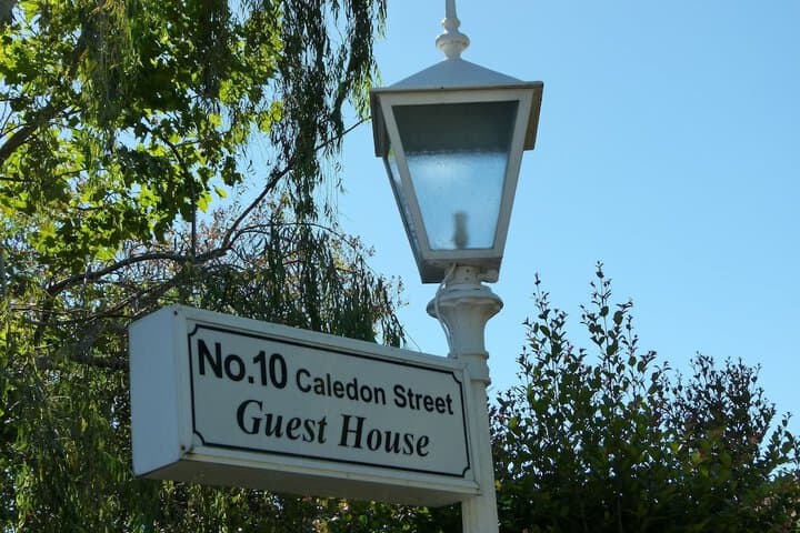 No. 10 Caledon Street Guest House photo 4