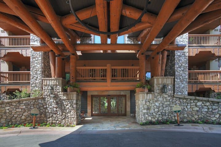 Elkhorn Lodge photo 2